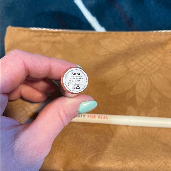 Lip set - Picture 2 of 6